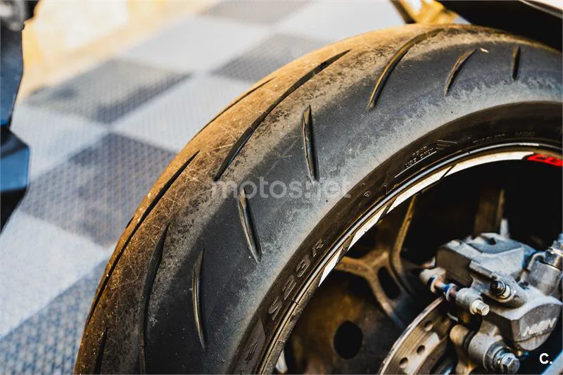 Honda CBR 650 R – Vista 7