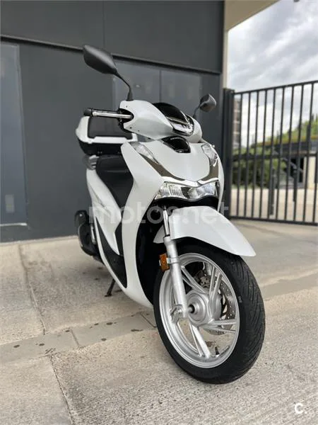 Honda SH 125i – Vista 2
