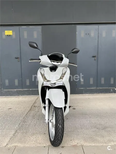 Honda SH 125i – Vista 7