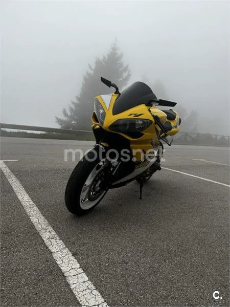 Yamaha R1 – Vista 3