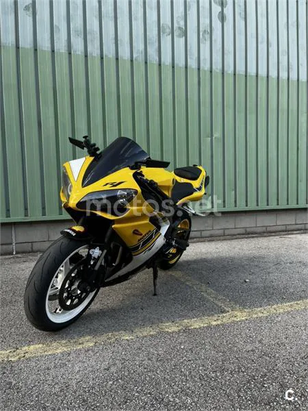 Yamaha R1 – Vista 6