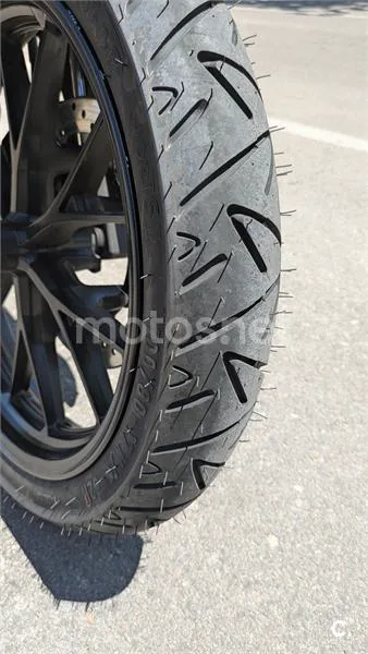 Yamaha MT-125 - Vista 8