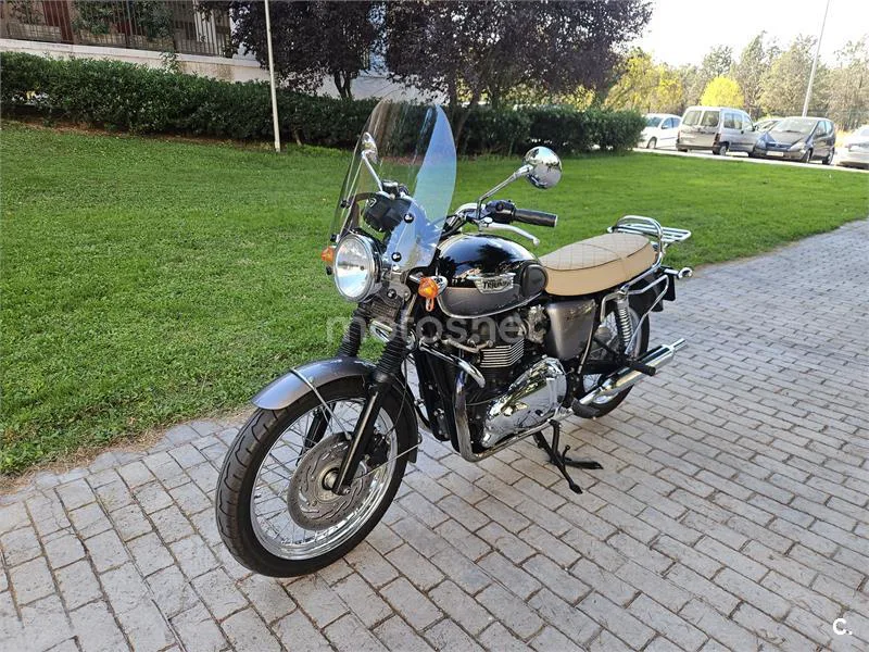Triumph Bonneville T100 – Vista 3