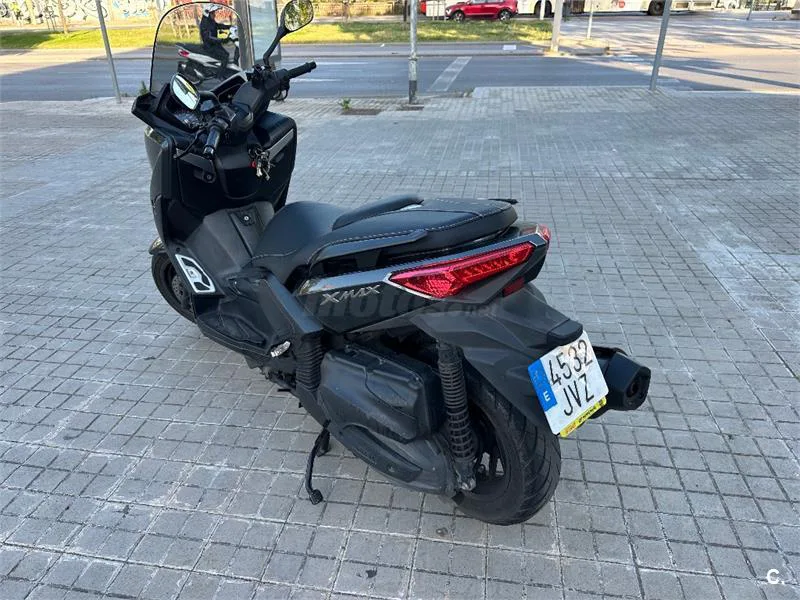 Yamaha XMAX 400 – Vista 1