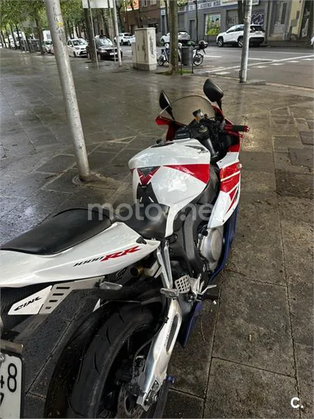 Honda CBR 1000 RR Fireblade – Vista 4