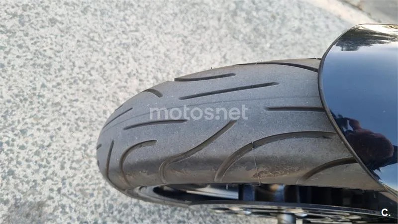 Suzuki GSR 600 – Vista 11