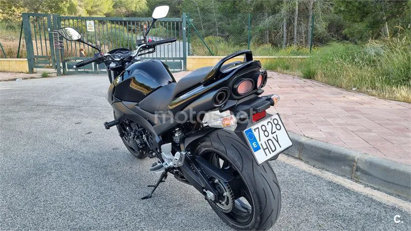 Suzuki GSR 600 – Vista 6
