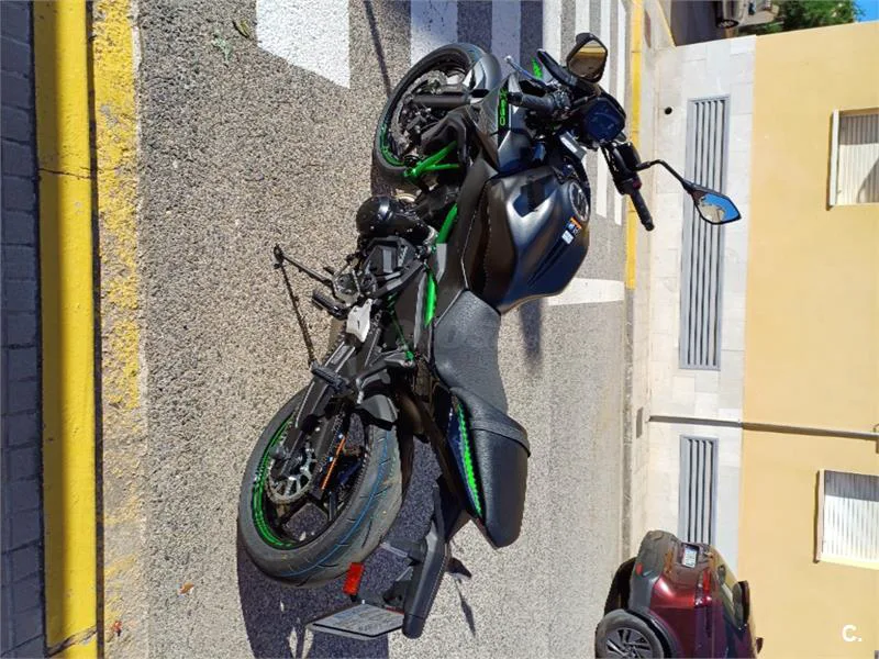 Kawasaki Z650 – Vista 2
