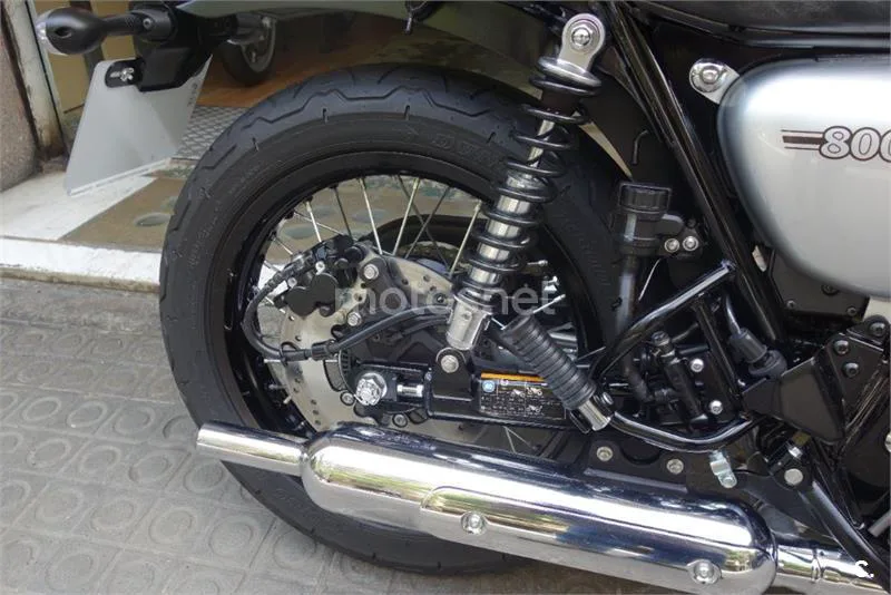 Kawasaki W800 – Vista 19
