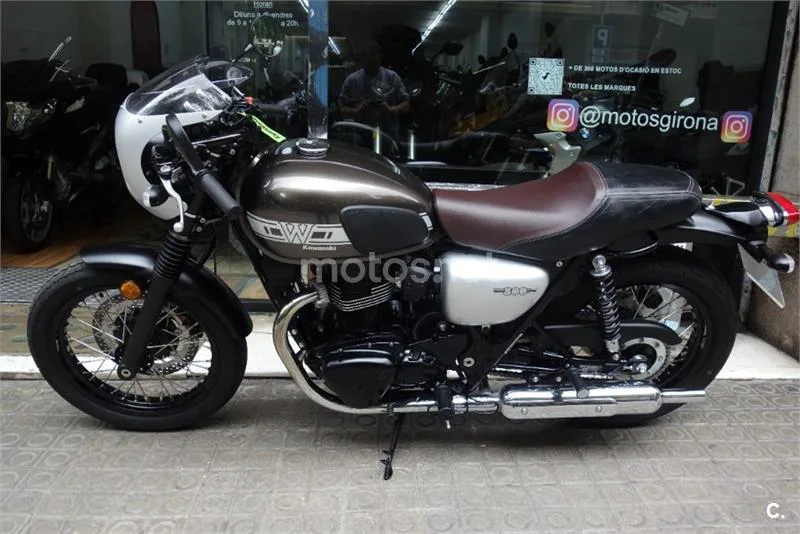 Kawasaki W800 – Vista 3