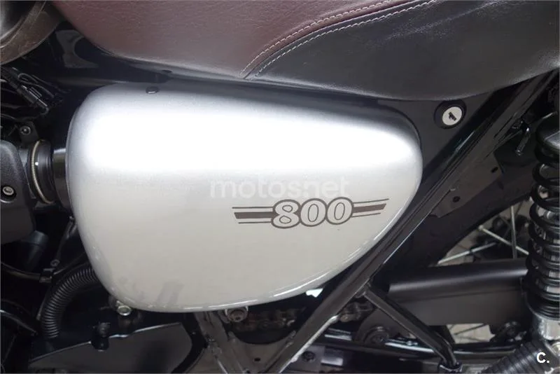 Kawasaki W800 – Vista 5