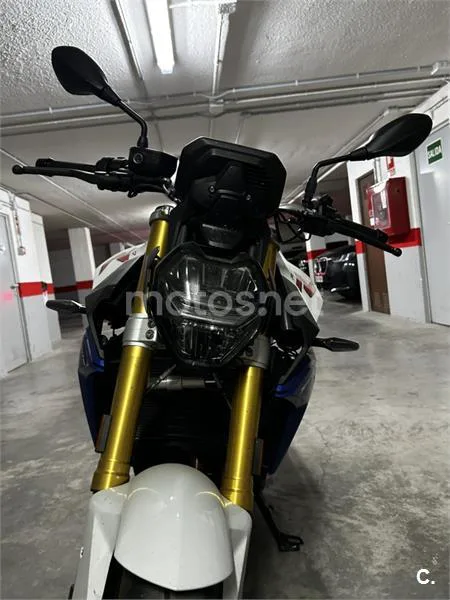 BMW F 900 R – Vista 6