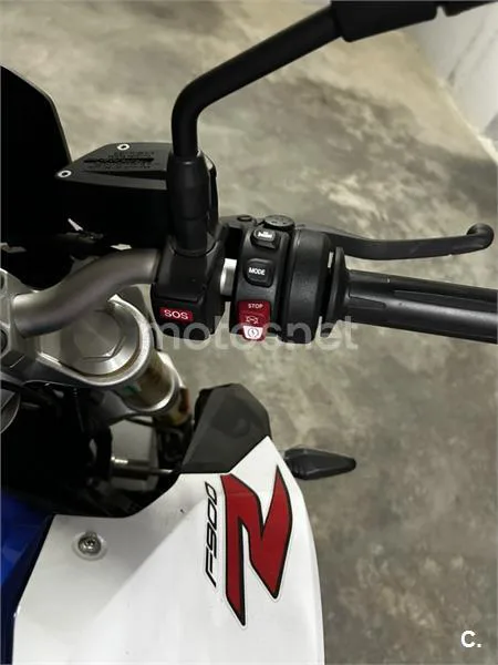 BMW F 900 R – Vista 8