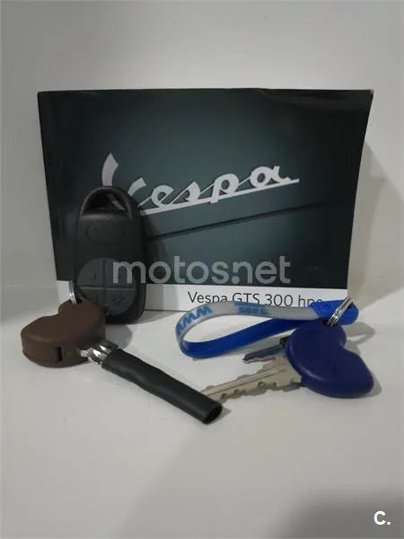 Vespa GTS Super 300 – Vista 6