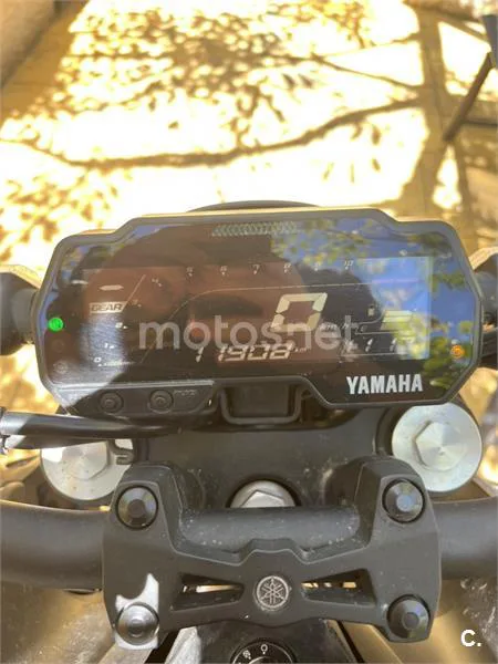 Yamaha MT-125 – Vista 6