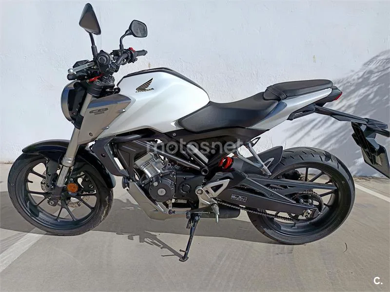 Honda CB 125 R – Vista 3