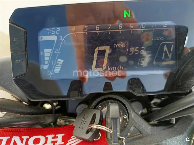 Honda CB 125 R – Vista 7