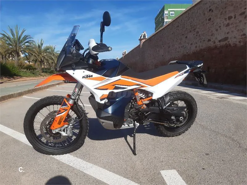 KTM 890 – Vista 11