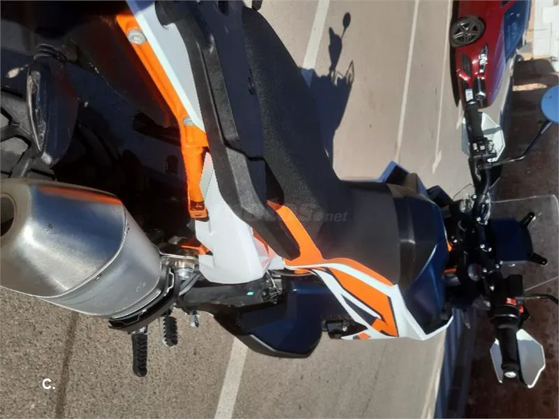 KTM 890 – Vista 5