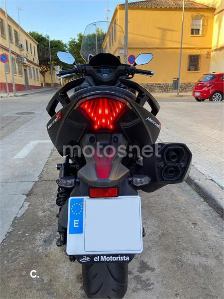 SYM Maxsym TL 500 – Vista 10
