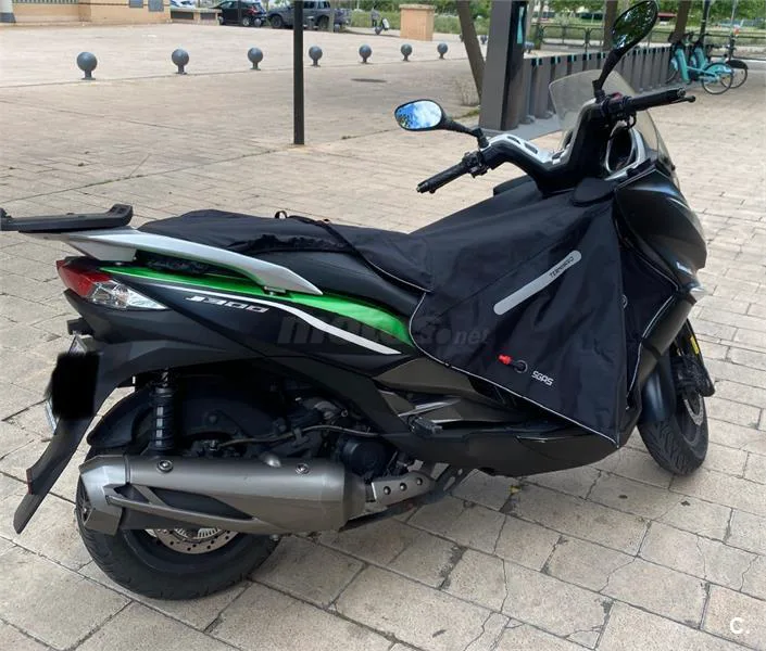 Kawasaki J300 – Vista 2