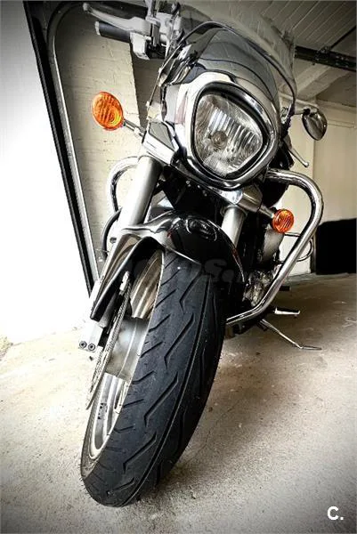Suzuki Intruder M1800R – Vista 4