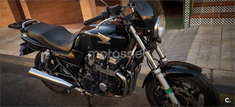 Honda CB 750 Seven Fifty – Vista 3