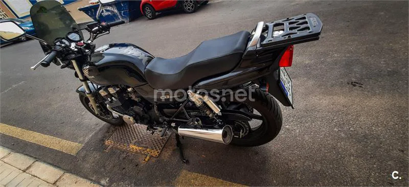 Honda CB 750 Seven Fifty – Vista 6