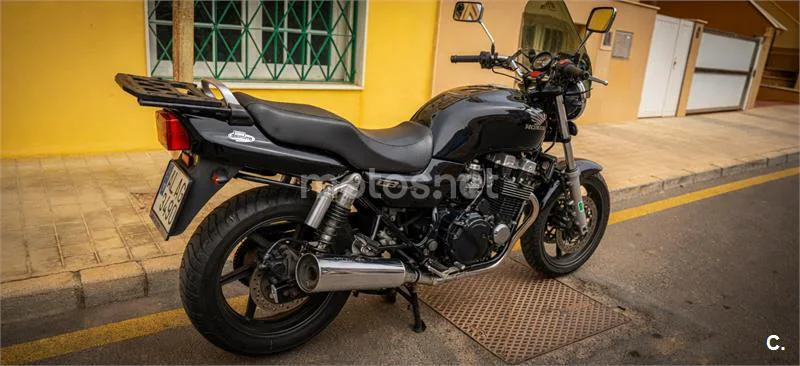 Honda CB 750 Seven Fifty – Vista 7