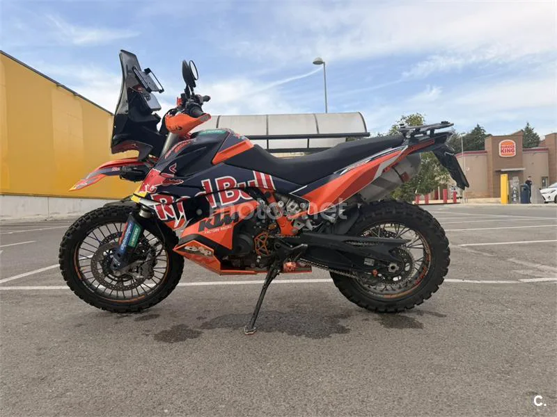 KTM 890 – Vista 4