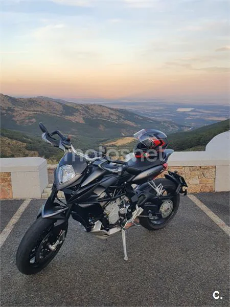 MV Agusta Rivale 800 EAS - Vista 3