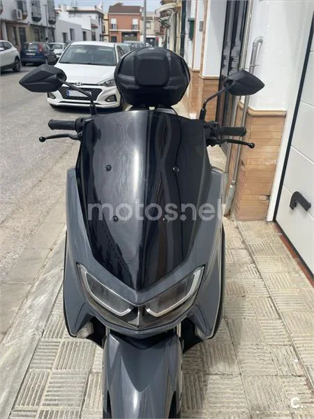 Yamaha NMAX – Vista 7