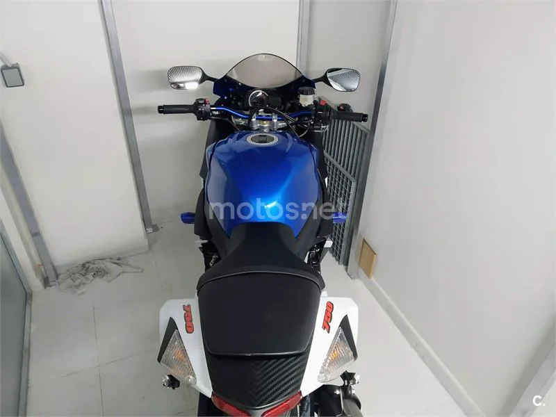 Suzuki GSX-R750 – Vista 2