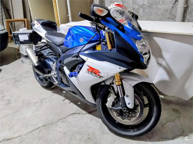 Suzuki GSX-R750 – Vista 3