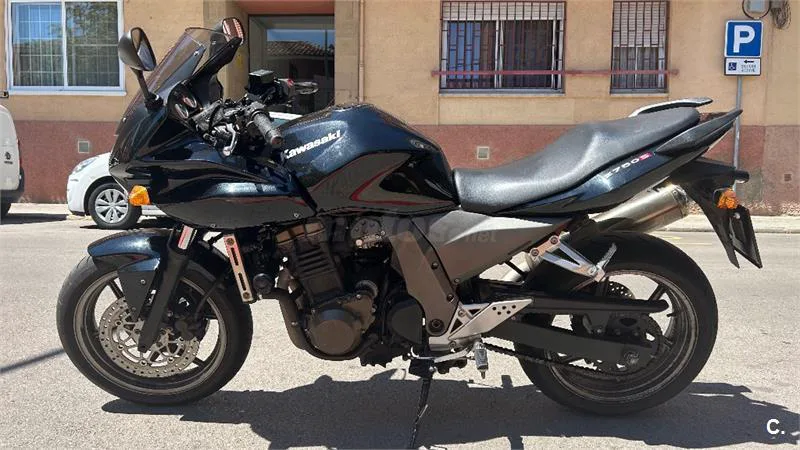 Kawasaki Z S – Vista 3
