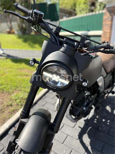 Brixton Glanville 250 X – Vista 4