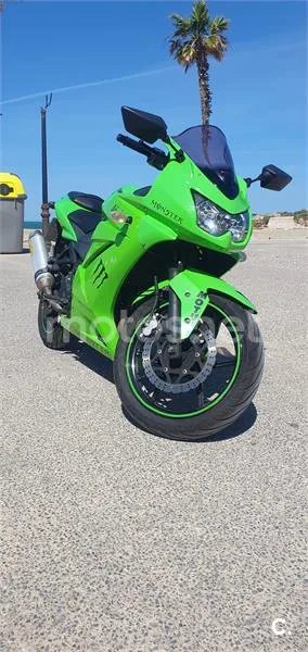 Kawasaki Ninja 250 R – Vista 3