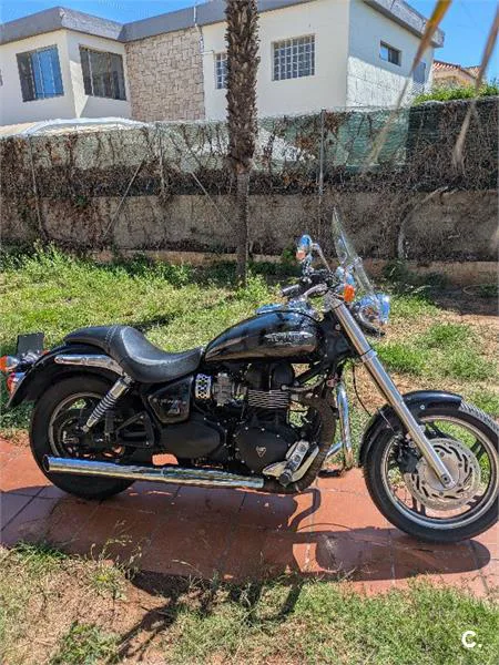 Triumph Speedmaster 900 – Vista 2
