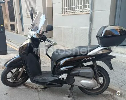 Honda SH 300i – Vista 3