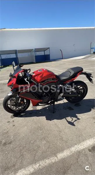 Honda CBR 650 R – Vista 3
