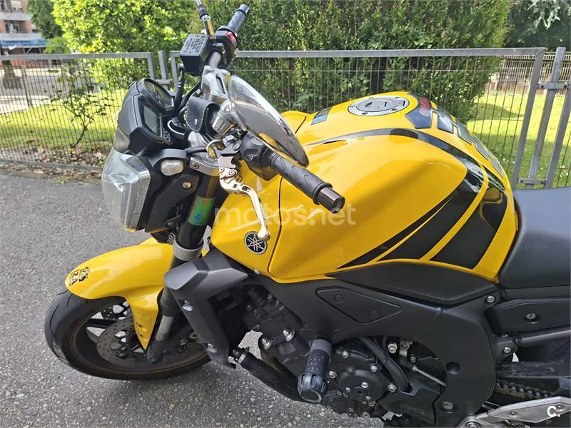 Yamaha FZ1 – Vista 2