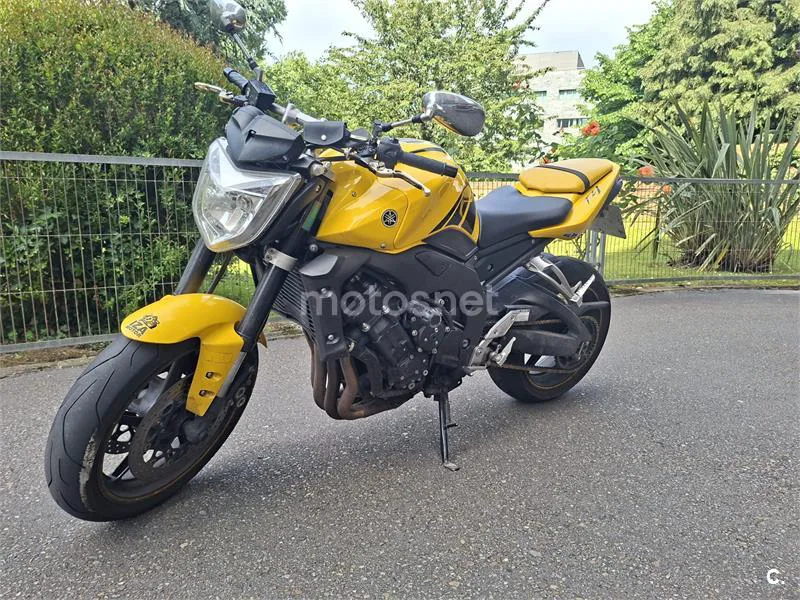 Yamaha FZ1 – Vista 11