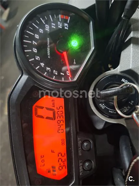 Yamaha FZ1 - Vista 14