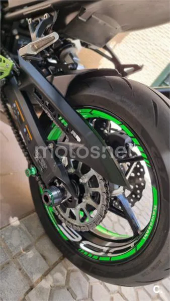 Kawasaki Z900 – Vista 12