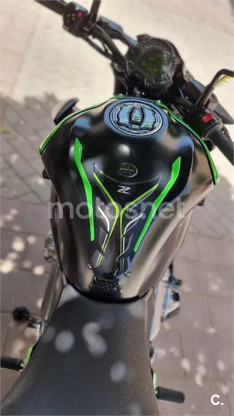 Kawasaki Z900 – Vista 8