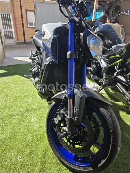 Yamaha MT-09 – Vista 6