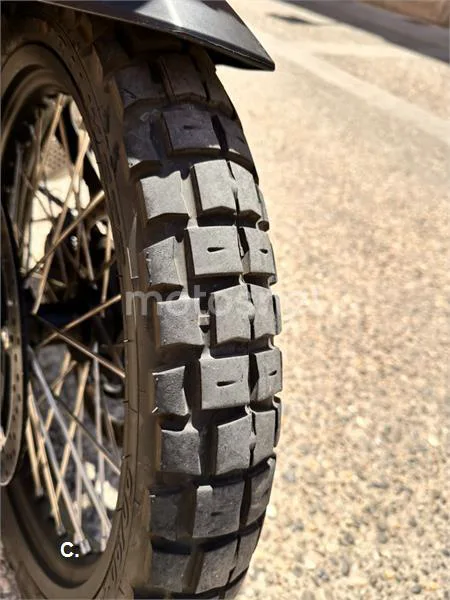 KTM 890 – Vista 4