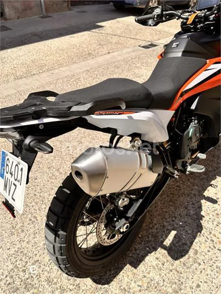 KTM 890 – Vista 7