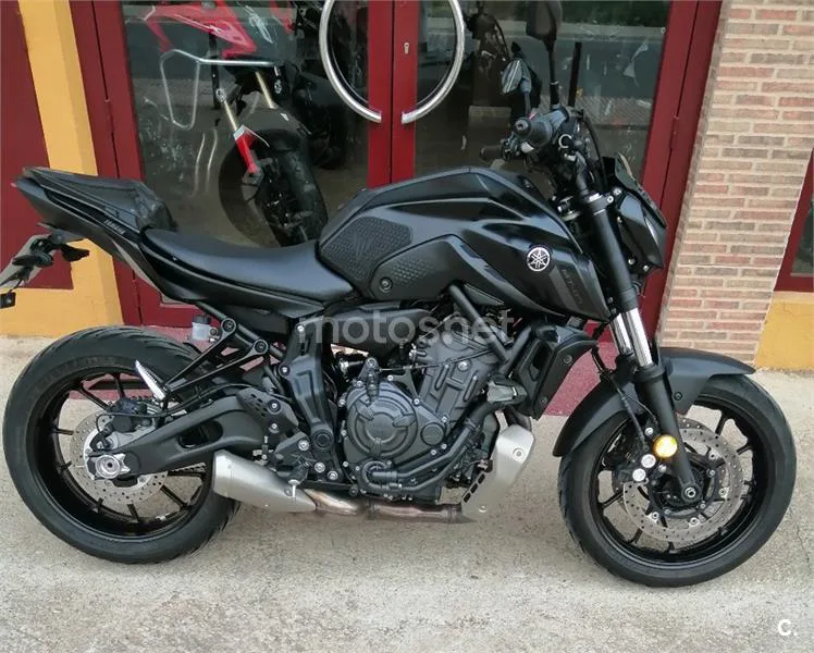 Yamaha XSR 700 – Vista 19