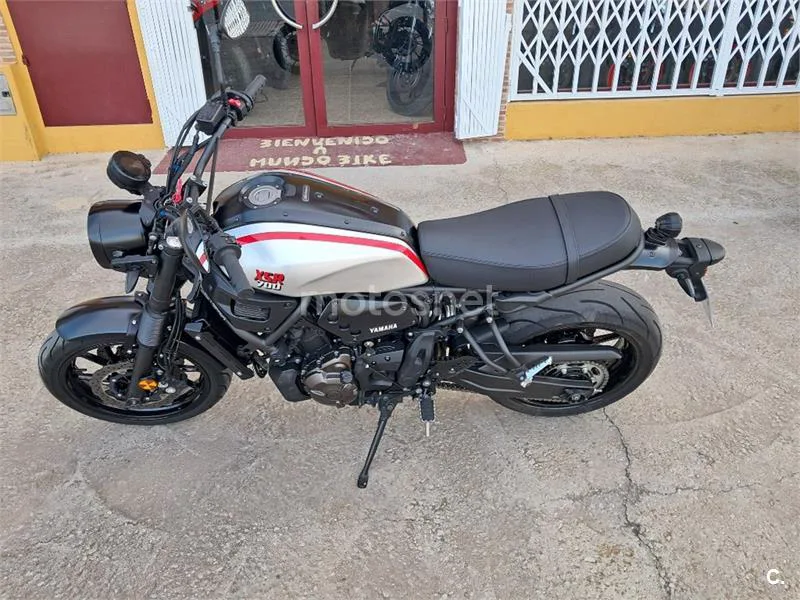 Yamaha XSR 700 – Vista 3